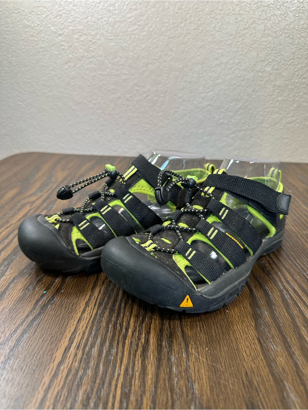 Keen Sandals Sz 5